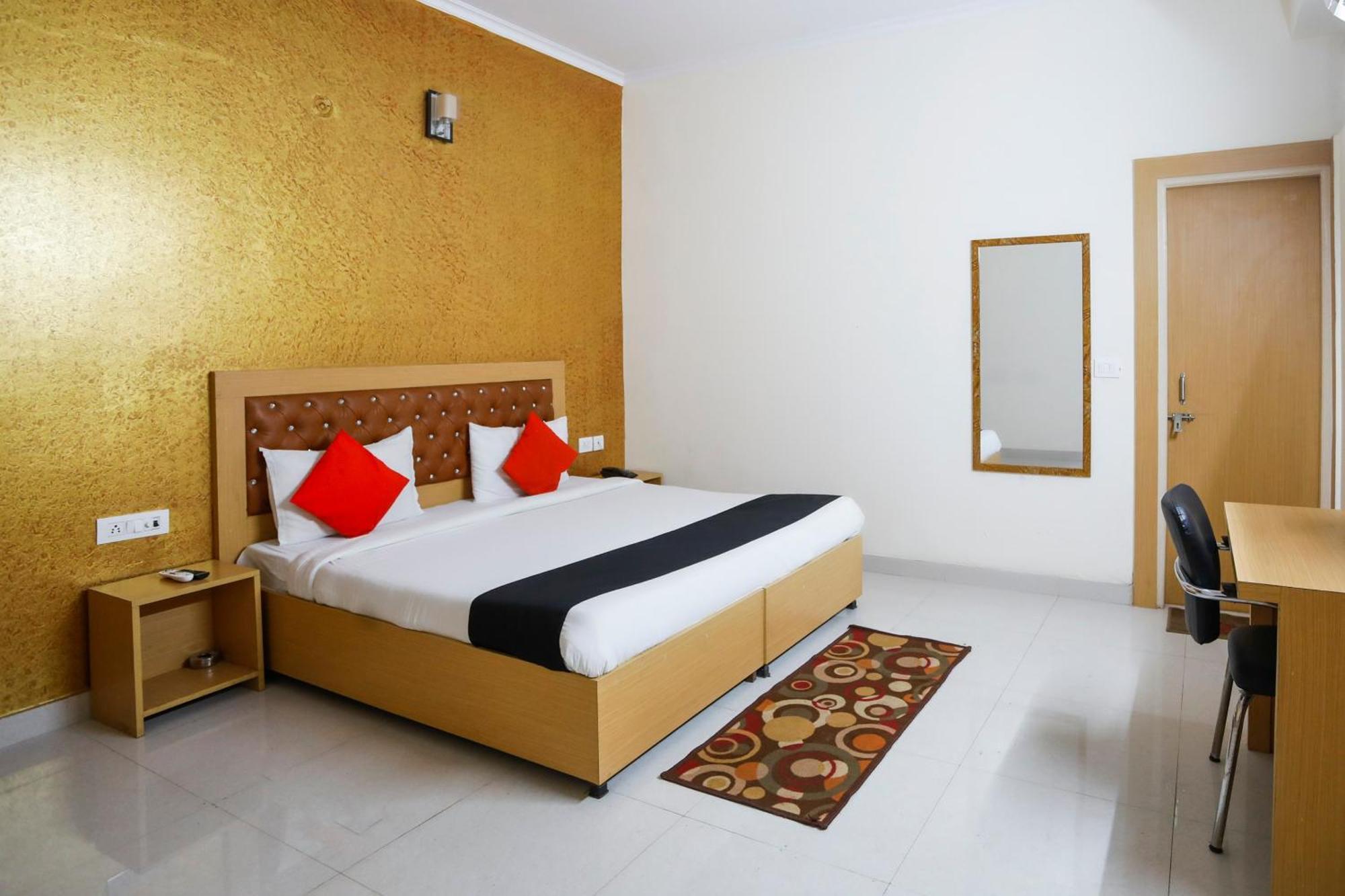 Hotel Capital O 46636 Diamond Imperial Noida Esterno foto